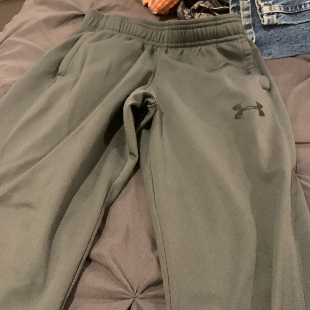 Boys Under Armour pants.